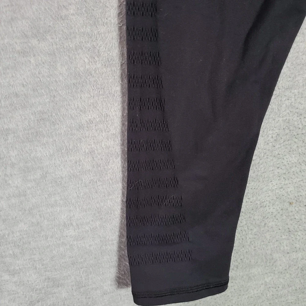 Lululemon Women Activewear Pants 10 Black Reveal Crop Legging Mesh‎ Yoga